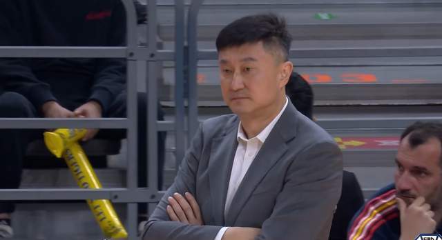 九游app下载最新版本-就这怎么冲冠？2场硬仗狂输71分，广东暴露短板，杜锋需做4点调整